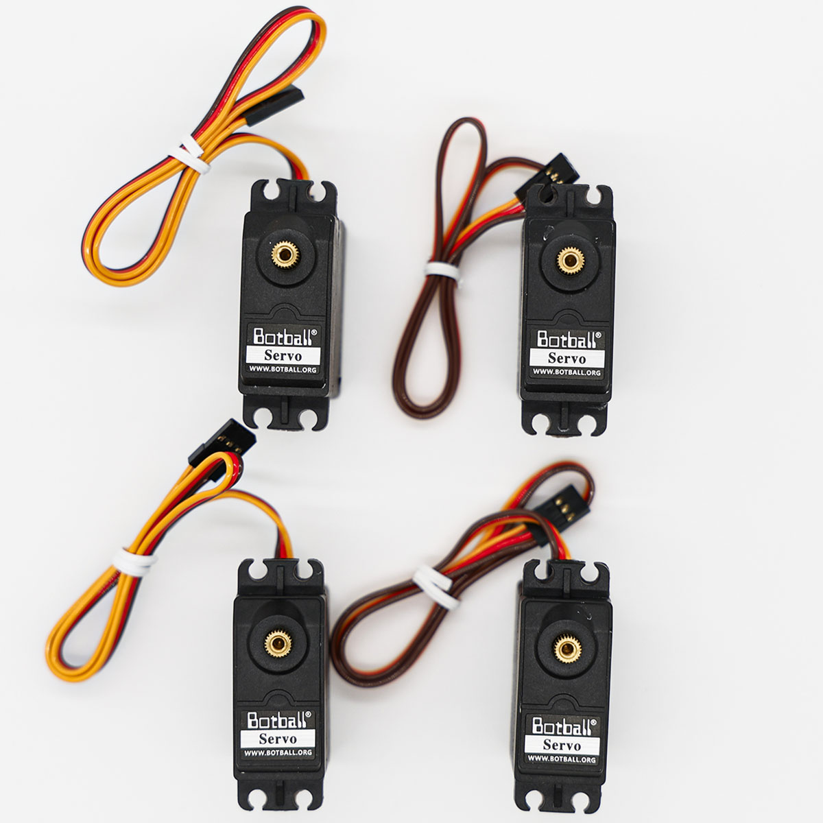 4 × servos.